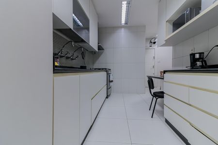 Apartamento à venda com 178m², 4 quartos e 1 vagaCozinha