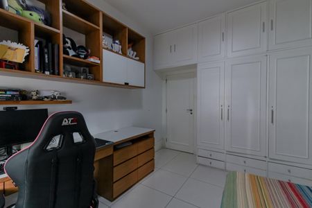 Apartamento à venda com 178m², 4 quartos e 1 vagaQuarto 3