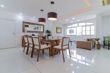 Apartamento à venda com 178m², 4 quartos e 1 vagaSala de Jantar