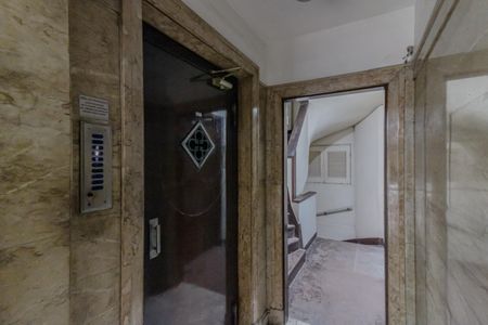 Apartamento à venda com 178m², 4 quartos e 1 vagaElevador