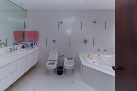 Casa à venda com 267m², 3 quartos e 4 vagasBanheiro da Suíte 3