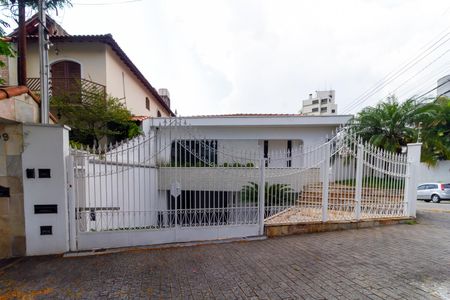 Casa à venda com 267m², 3 quartos e 4 vagasFachada