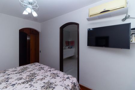 Casa à venda com 267m², 3 quartos e 4 vagasSuíte 3