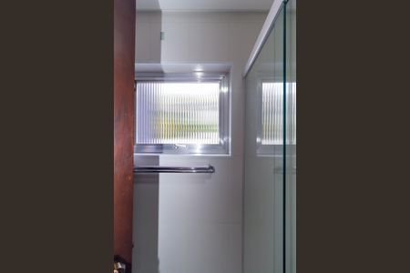 Casa à venda com 267m², 3 quartos e 4 vagasBanheiro da Suíte 1