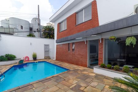 Casa à venda com 267m², 3 quartos e 4 vagasPiscina