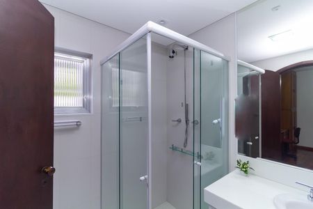 Casa à venda com 267m², 3 quartos e 4 vagasBanheiro da Suíte 1