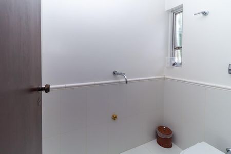 Casa à venda com 267m², 3 quartos e 4 vagasBanheiro 5