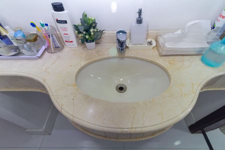 Casa à venda com 267m², 3 quartos e 4 vagasBanheiro 4