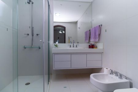 Casa à venda com 267m², 3 quartos e 4 vagasBanheiro da Suíte 1