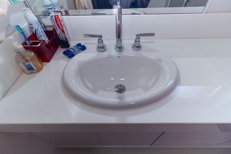 Casa à venda com 267m², 3 quartos e 4 vagasBanheiro da Suíte 2