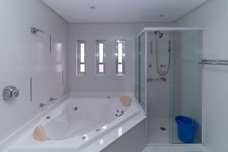 Casa à venda com 267m², 3 quartos e 4 vagasBanheiro da Suíte 3