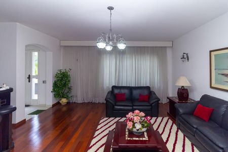 Casa à venda com 267m², 3 quartos e 4 vagasSala