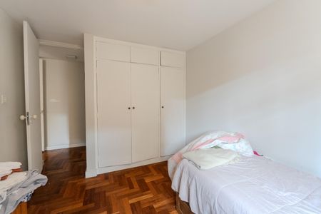 Apartamento à venda com 140m², 3 quartos e 1 vagaQuarto 2