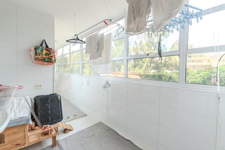 Apartamento à venda com 140m², 3 quartos e 1 vagaÁrea de Serviço