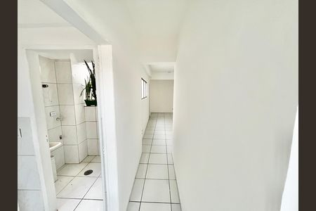 Corredor de apartamento para alugar com 1 quarto, 70m² em Vila Nova Cachoeirinha, São Paulo