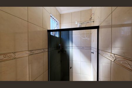Casa à venda com 160m², 3 quartos e 2 vagasBanheiro