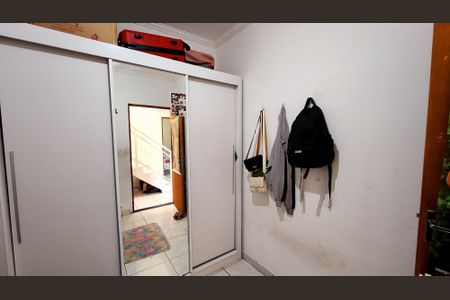 Casa à venda com 160m², 3 quartos e 2 vagasQuarto 2