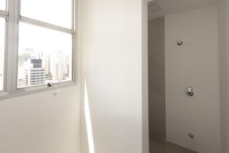 Apartamento à venda com 135m², 2 quartos e 1 vaga Apartamento à venda com 135m², 2 quartos e 1 vagaBanheiro da Suíte 2