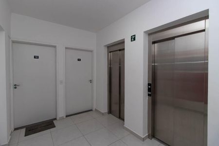 Apartamento à venda com 54m², 2 quartos e 1 vagaÁrea comum - Hall de Entrada