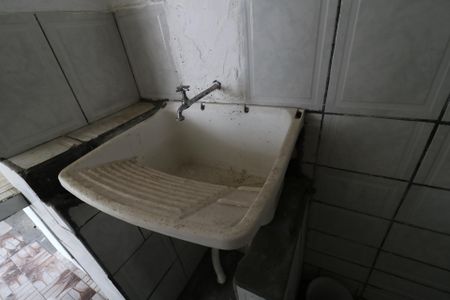 Casa à venda com 250m², 2 quartos e 2 vagasCasa 4 - Área de Serviço - Tanque