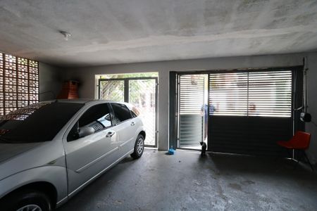 Casa à venda com 250m², 2 quartos e 2 vagasGaragem