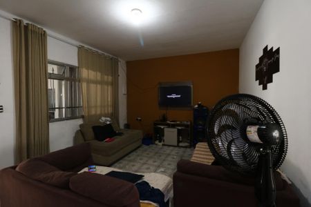 Casa à venda com 250m², 2 quartos e 2 vagasCasa 1 - Sala