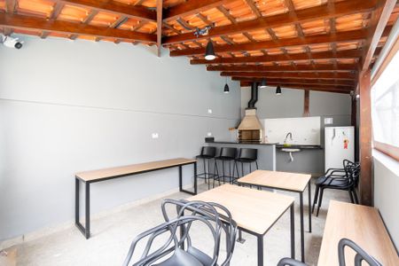 Apartamento à venda com 48m², 2 quartos e 1 vaga Apartamento à venda com 48m², 2 quartos e 1 vagaÁrea comum - Churrasqueira