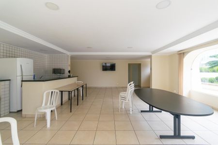 Apartamento à venda com 48m², 2 quartos e 1 vaga Apartamento à venda com 48m², 2 quartos e 1 vagaÁrea comum - Salão de festas