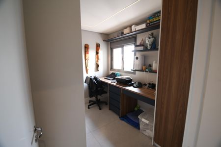 Apartamento à venda com 107m², 3 quartos e 2 vagasEscritório