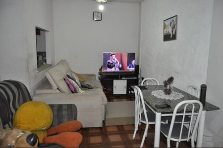 Casa à venda com 65m², 2 quartos e sem vagaSala