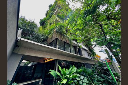 Apartamento à venda com 47m², 1 quarto e sem vaga Apartamento à venda com 47m², 1 quarto e sem vagaFachada