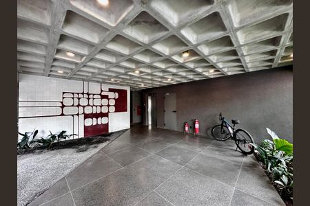 Apartamento à venda com 47m², 1 quarto e sem vaga Apartamento à venda com 47m², 1 quarto e sem vagaHall Social Bloco