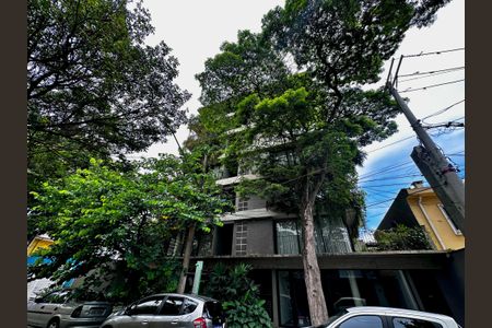 Apartamento à venda com 47m², 1 quarto e sem vaga Apartamento à venda com 47m², 1 quarto e sem vagaFachada