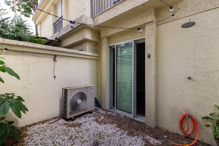 Apartamento à venda com 92m², 2 quartos e 2 vagas Apartamento à venda com 92m², 2 quartos e 2 vagasQuintal