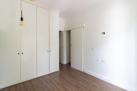 Apartamento à venda com 92m², 2 quartos e 2 vagas Apartamento à venda com 92m², 2 quartos e 2 vagasSuíte