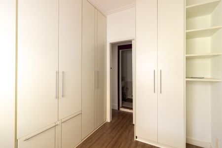 Apartamento à venda com 92m², 2 quartos e 2 vagas Apartamento à venda com 92m², 2 quartos e 2 vagasQuarto