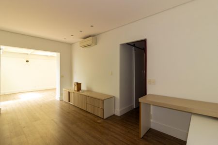 Apartamento à venda com 92m², 2 quartos e 2 vagas Apartamento à venda com 92m², 2 quartos e 2 vagasSala
