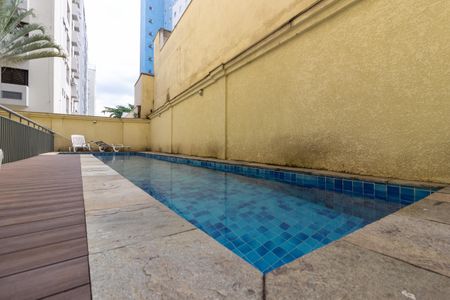 Apartamento à venda com 92m², 2 quartos e 2 vagas Apartamento à venda com 92m², 2 quartos e 2 vagasÁrea comum - Piscina