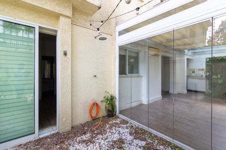 Apartamento à venda com 92m², 2 quartos e 2 vagas Apartamento à venda com 92m², 2 quartos e 2 vagasQuintal