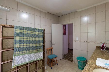 Casa à venda com 210m², 2 quartos e 3 vagasBanheiro 1