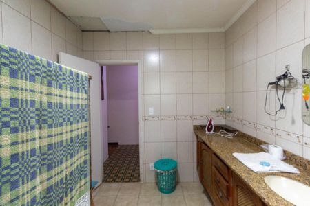 Casa à venda com 210m², 2 quartos e 3 vagasBanheiro 1