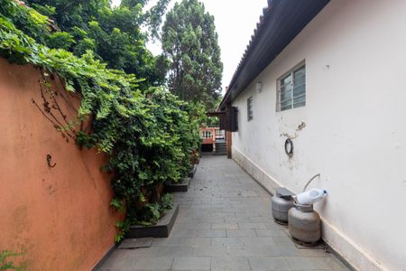 Casa à venda com 210m², 2 quartos e 3 vagasCorredor
