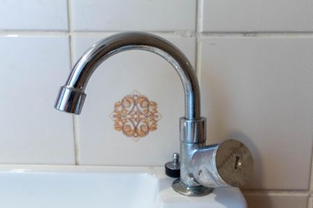 Casa à venda com 210m², 2 quartos e 3 vagasBanheiro - torneira