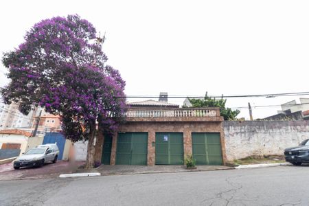 Casa à venda com 210m², 2 quartos e 3 vagasFachada