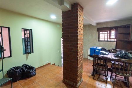 Casa à venda com 210m², 2 quartos e 3 vagasSala 2