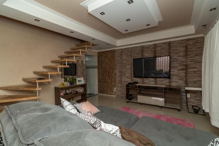 Casa à venda com 133m², 4 quartos e 3 vagasSala