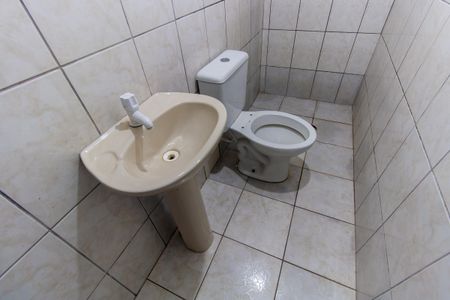 Casa para alugar com 40m², 1 quarto e sem vaga Casa para alugar com 40m², 1 quarto e sem vagaBanheiro