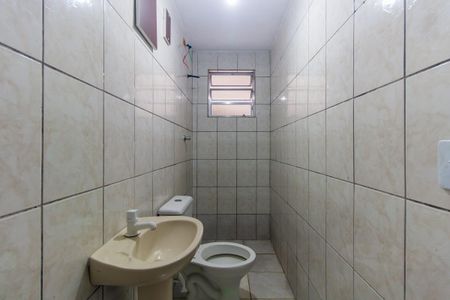 Casa para alugar com 40m², 1 quarto e sem vaga Casa para alugar com 40m², 1 quarto e sem vagaBanheiro