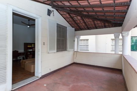 Casa à venda com 675m², 8 quartos e 6 vagas Casa à venda com 675m², 8 quartos e 6 vagasVaranda do Quarto 8