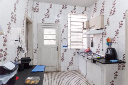 Casa à venda com 675m², 8 quartos e 6 vagas Casa à venda com 675m², 8 quartos e 6 vagasCozinha